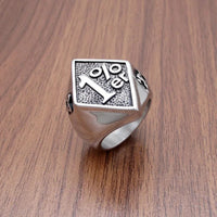 1% er Signet Ring — dettaglio del tessuto
