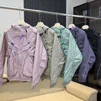 2 Piece Y2K Reflective Waterproof Techwear Jacket Coat — dettaglio del tessuto