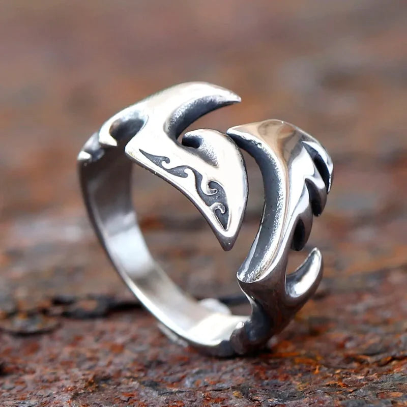 Abstract Flame Ring — vista posteriore