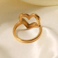 Abstract Love Heart Statement Ring — vista completa