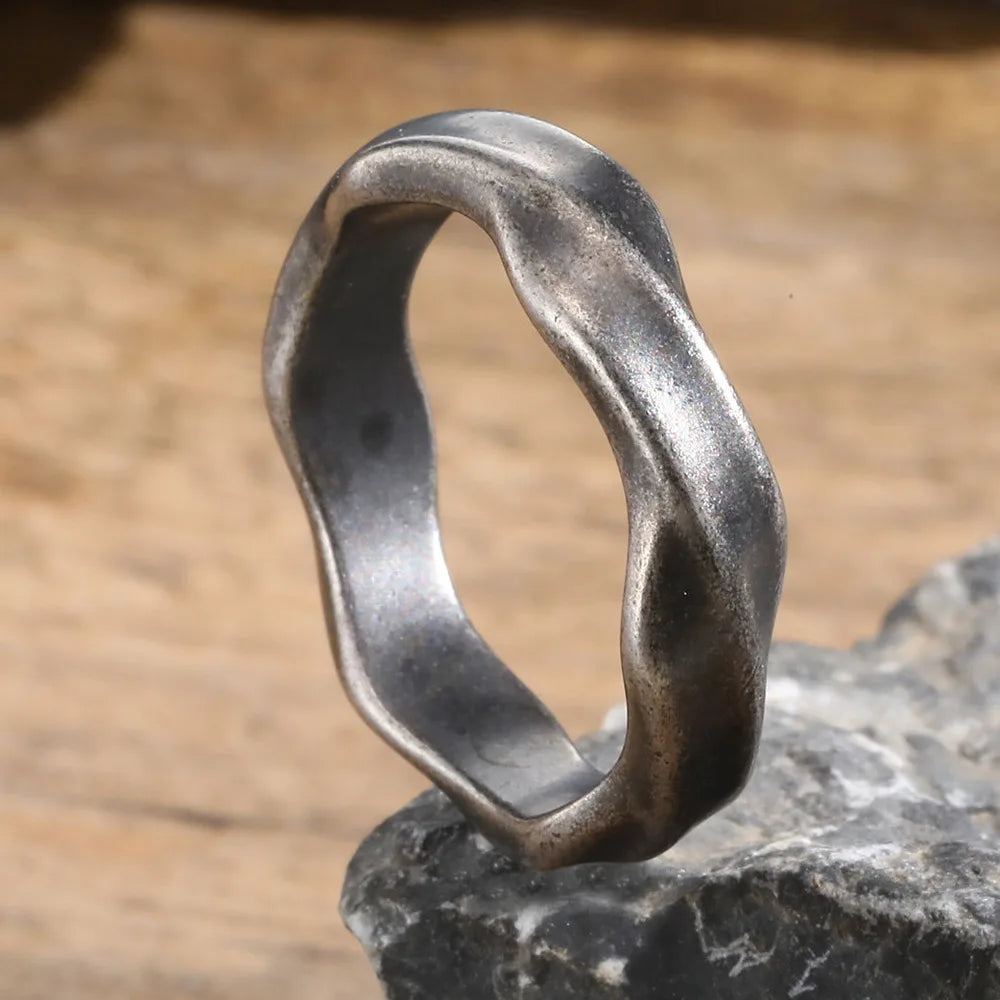 Abstract Y2K Twisted Ring — dettaglio della stampa