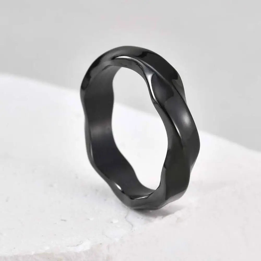 Abstract Y2K Twisted Ring — vista posteriore
