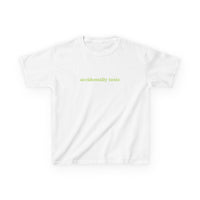 Accidentally Toxic Brat Baby Tee — dettaglio
