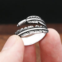 Aesthetic Feather Ring — vista laterale