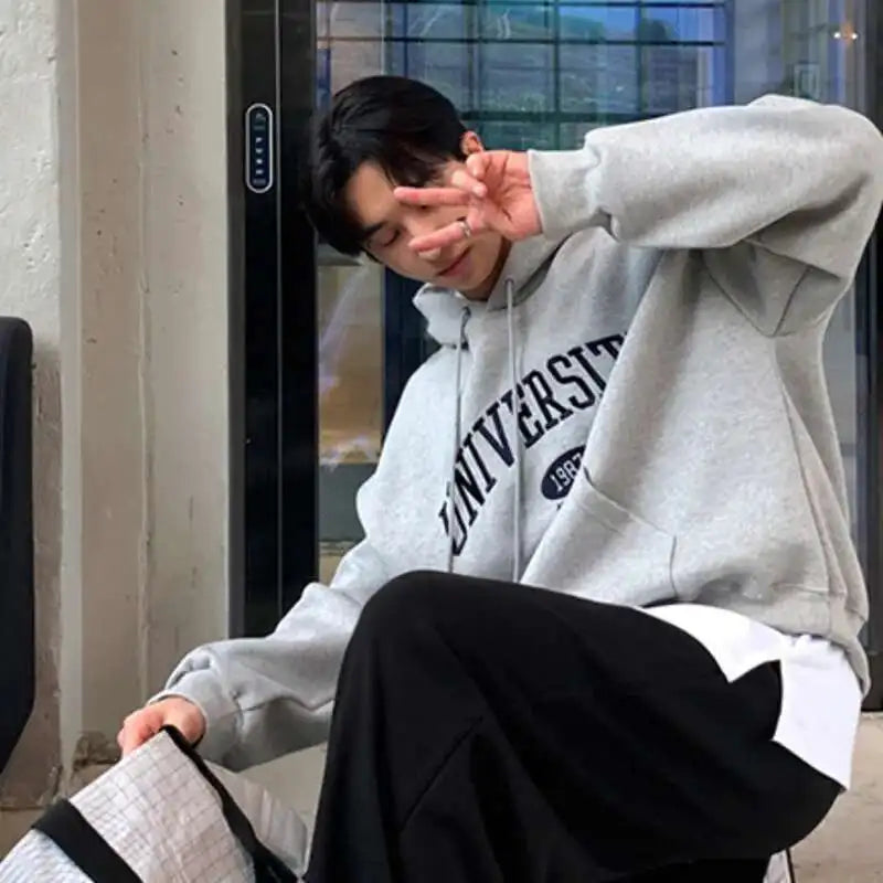 Autumnal Y2K University Letter Embroidered Hoodie — dettaglio del tessuto