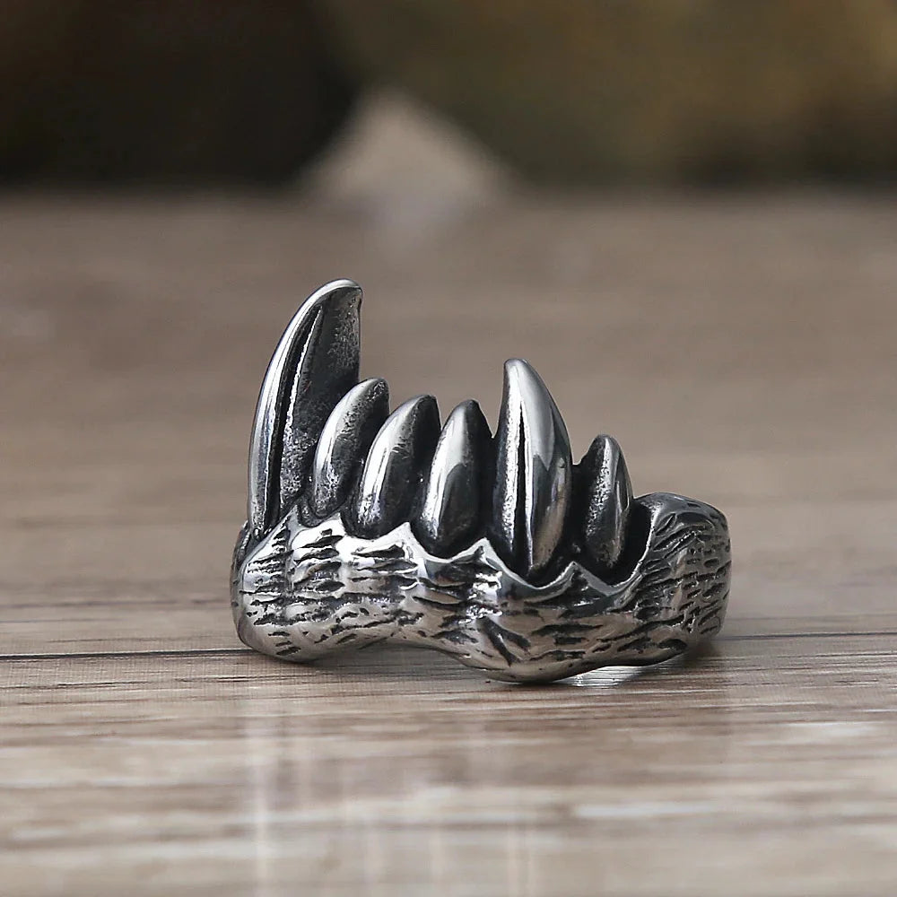 Bear Teeth Ring — dettaglio della stampa