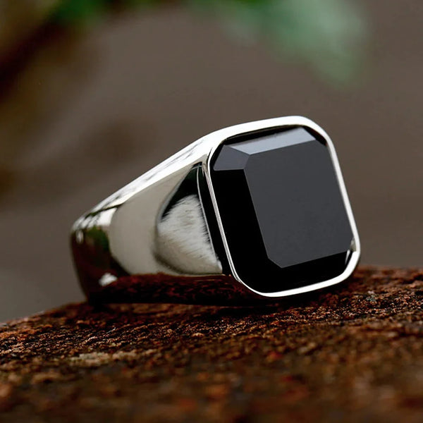 Black Agate Stone Ring — vista frontale