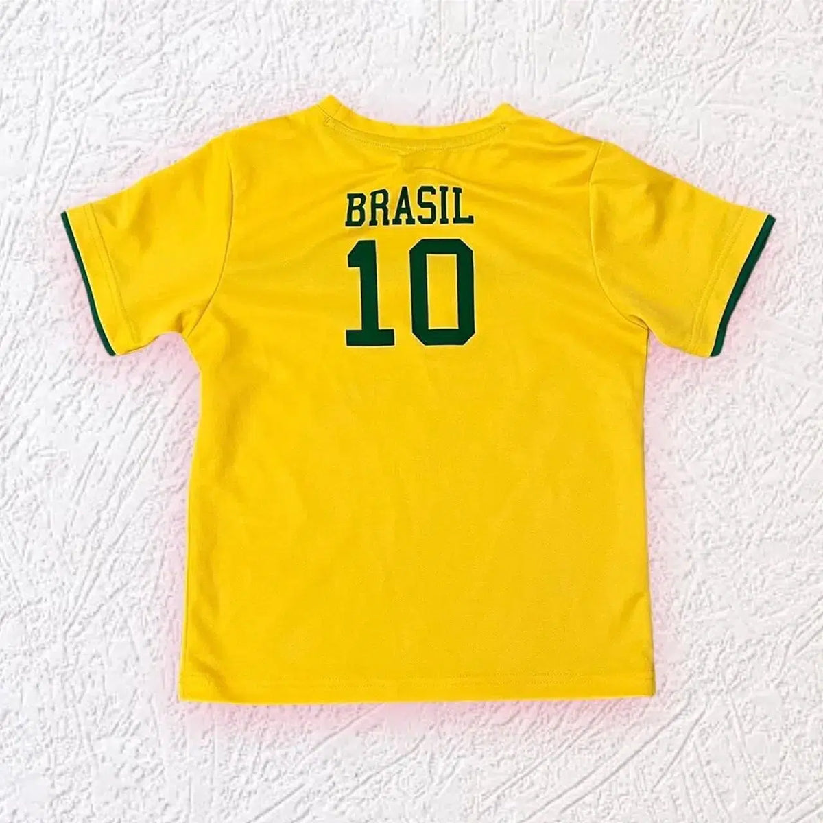 Brazil Y2K Baby Tee — in alternativa