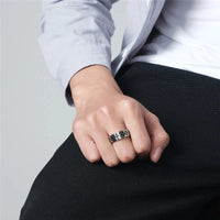 Checkered Spinning Band Ring — vista laterale