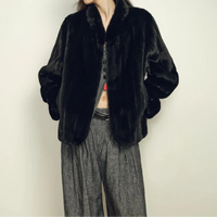 Chic Y2K Soft Faux Fur Coat Jacket — dettaglio del tessuto