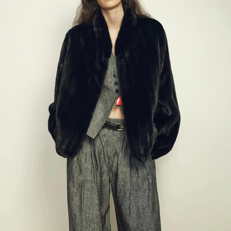 Chic Y2K Soft Faux Fur Coat Jacket — vista posteriore