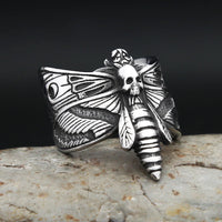 Chunky Y2K Gothic Butterfly Ring — dettaglio