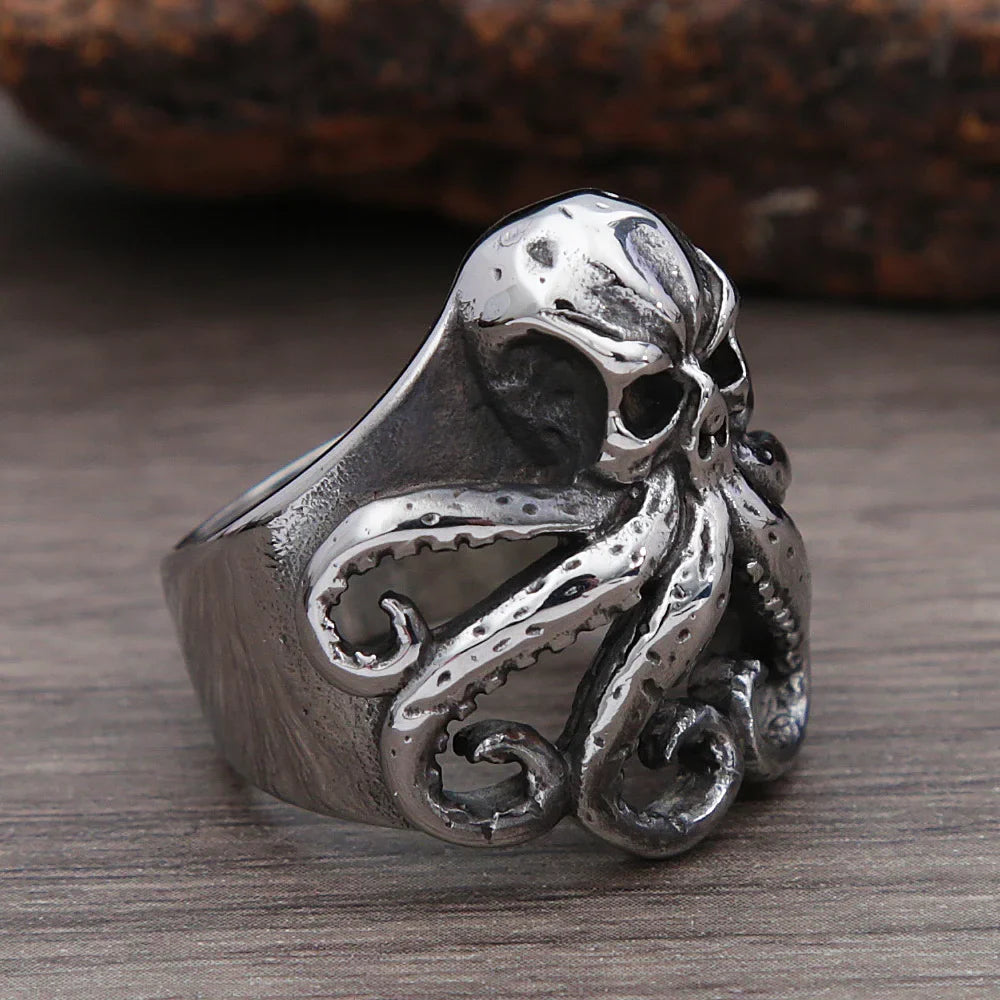 Chunky Y2K Pirate Skull Octopus Ring — in alternativa