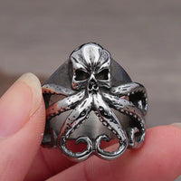 Chunky Y2K Pirate Skull Octopus Ring — vista posteriore