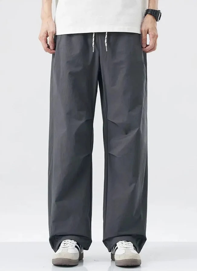 Comfy Y2K Parachute Trousers — in alternativa
