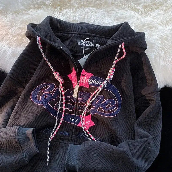 Cosy Y2K Zip Up Embroidered Hoodie — vista frontale