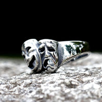Cry and Smile Ring — dettaglio