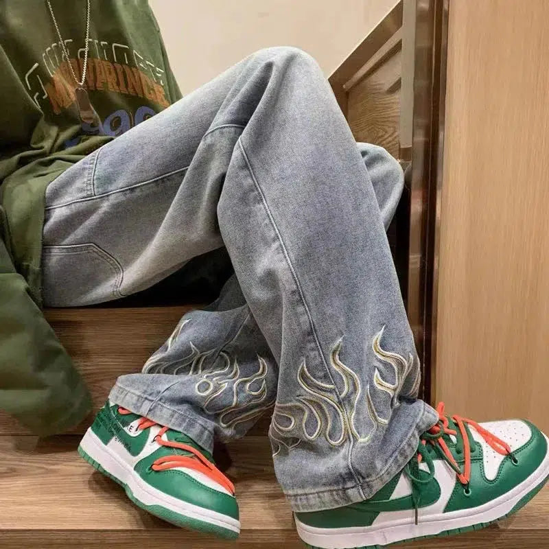 Embroidered Flame Logo Baggy Y2K Jeans — vista frontale