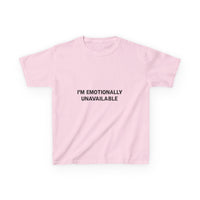 Emotionally Unavailable Graphic Baby Tee — in alternativa