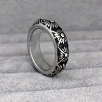 Flower Repeat Ring — vista frontale