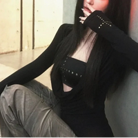 Gothic Y2K Irregular Rivet Long Sleeve Top — vista posteriore