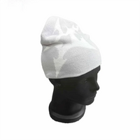 Gothic Y2K Shuriken Graphic Beanie — vista frontale