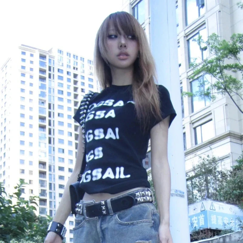 Grunge Aesthetic Y2K Graphic Letter Print Baby Tee — vista posteriore