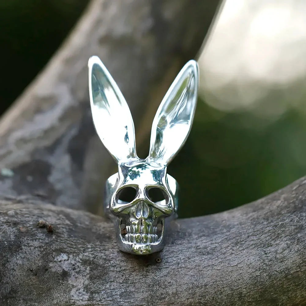 Bad Bunny Mask Ring — vista frontale