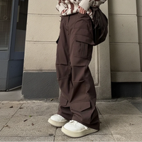 High Waist Y2K Multi Cargo Trousers — dettaglio