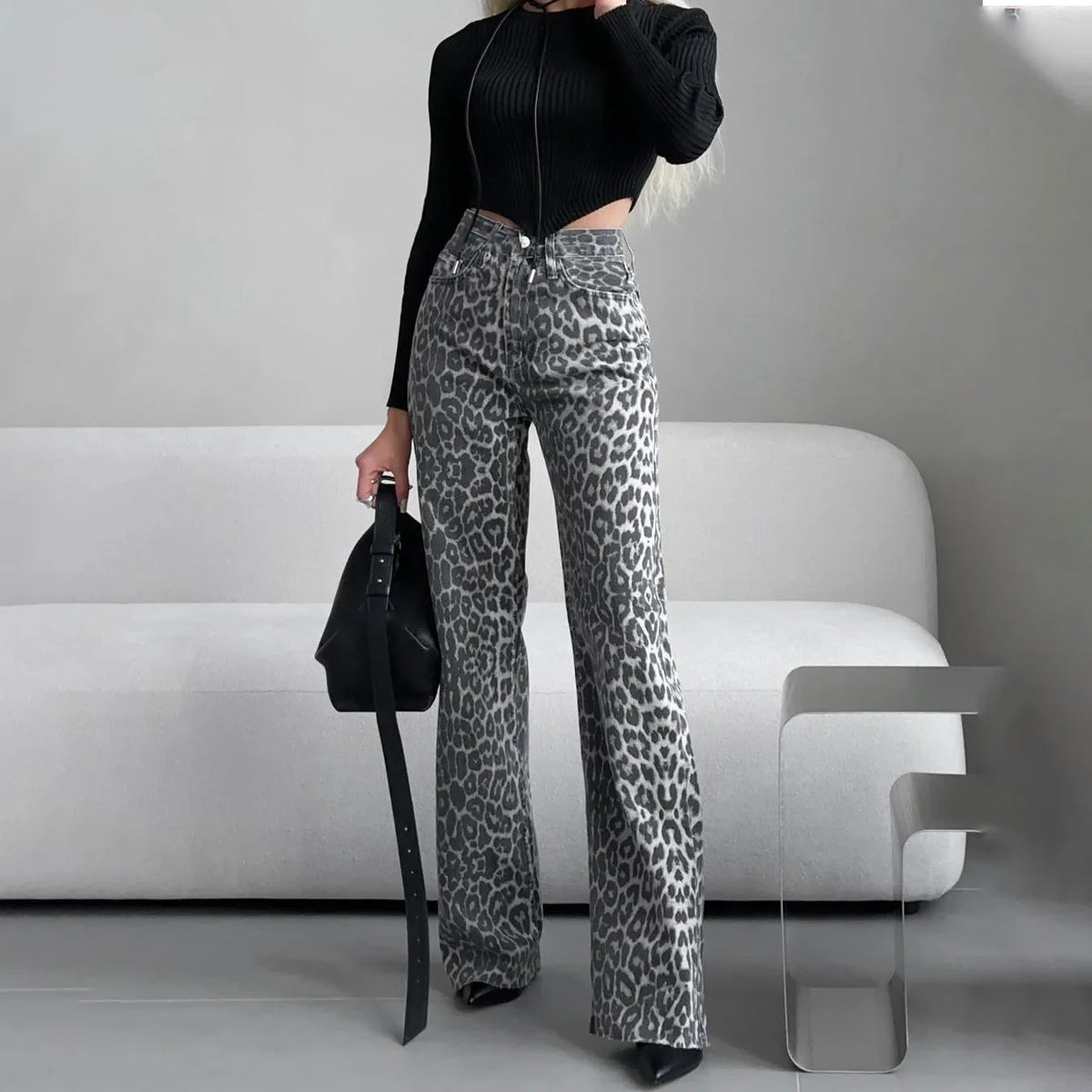 High Waist Y2K Snow Leopard Print Flares — vista frontale