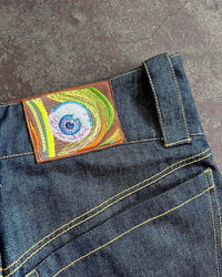 Japanese Embroidered Y2K Jeans — in alternativa