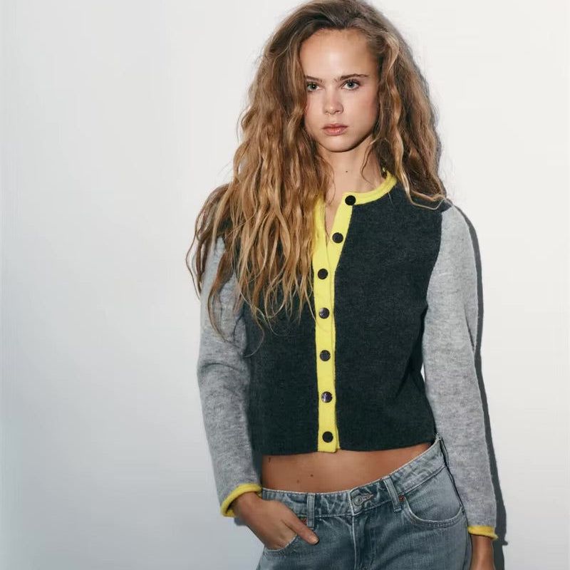 Knitted Y2K Vintage Grey Button Up Cardigan — vista posteriore