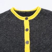 Knitted Y2K Vintage Grey Button Up Cardigan — in alternativa