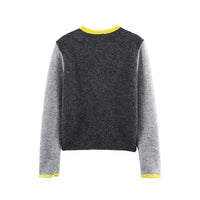 Knitted Y2K Vintage Grey Button Up Cardigan — dettaglio della stampa
