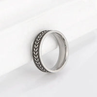 Knotted Plant Band Ring — dettaglio