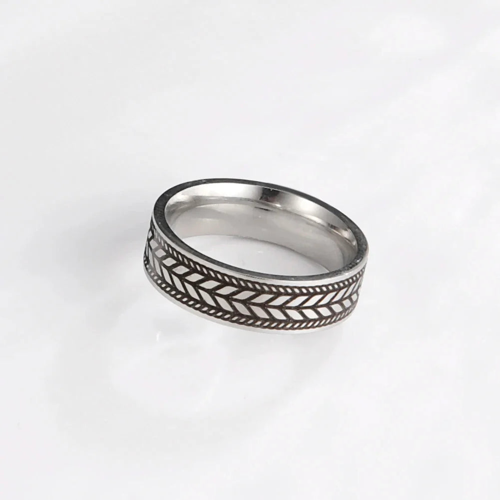 Knotted Plant Band Ring — vista frontale