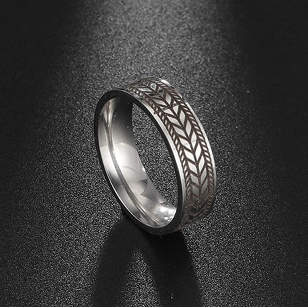 Knotted Plant Band Ring — vista posteriore