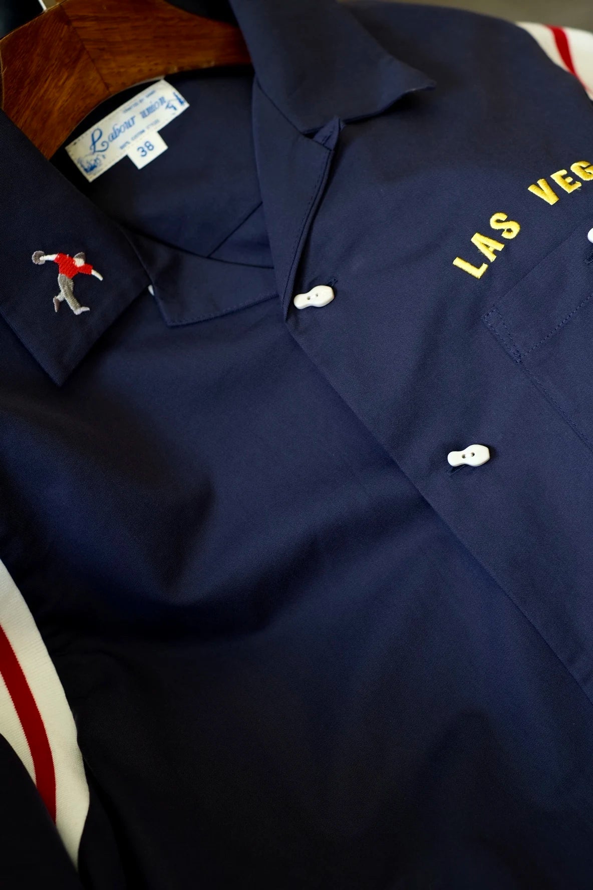 Las Vegas Embroidered Y2K Bowling Work Shirt — in alternativa