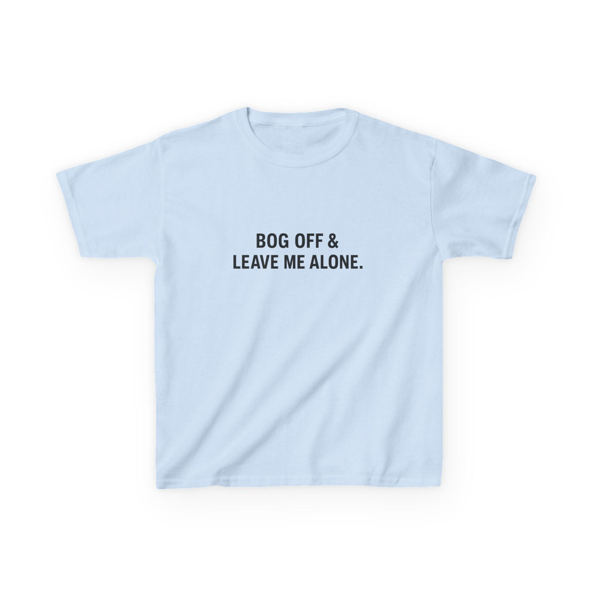 Leave Me Alone Graphic Baby Tee — dettaglio della stampa
