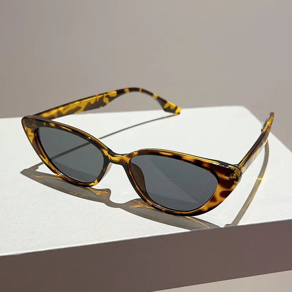 Leopard Pint Y2K Cat Eye Sunglasses — vista frontale