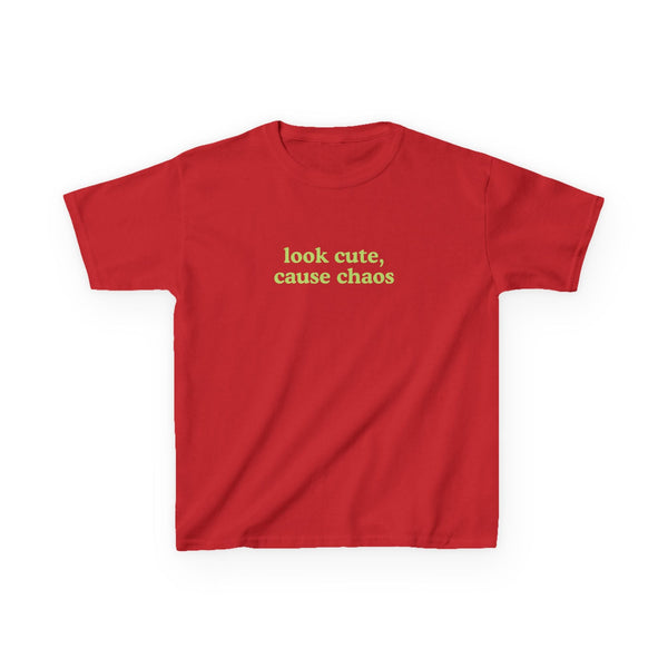 Look Cute Cause Chaos Brat Baby Tee — vista frontale