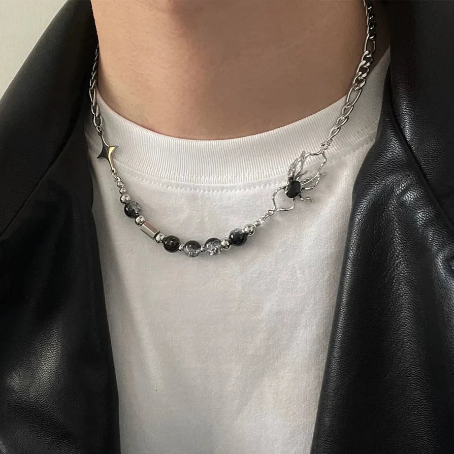 Matching Spider Necklace and Band — dettaglio della stampa