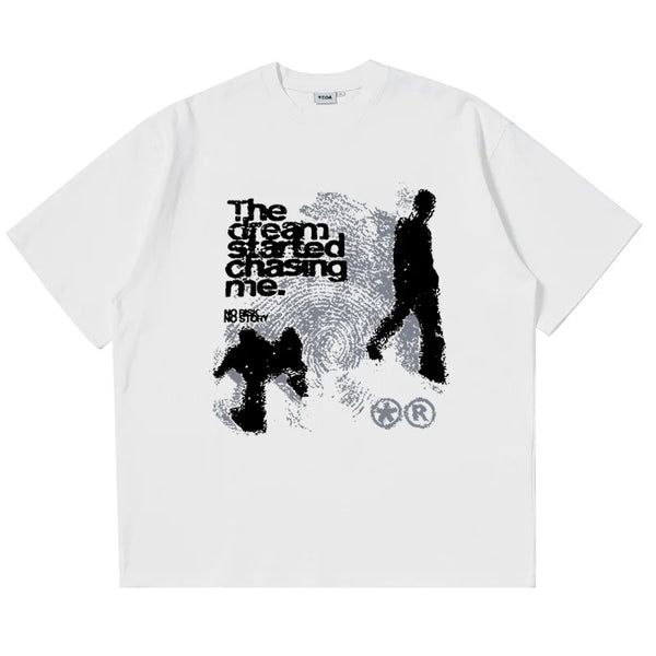 Mens Y2K "The Dream Is Chasing Me" Graphic T Shirt — vista frontale