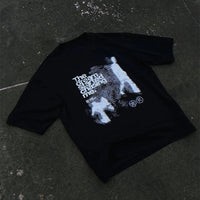 Mens Y2K "The Dream Is Chasing Me" Graphic T Shirt — dettaglio