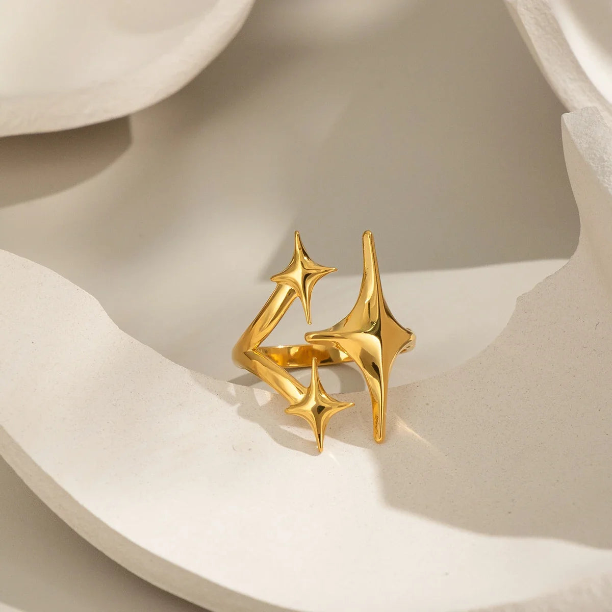 Minimalist Y2K Metal Star Open Ring — vista frontale