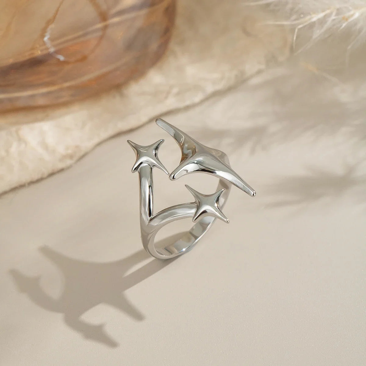Minimalist Y2K Metal Star Open Ring — vista posteriore