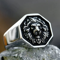 Octagonal Lion Signet Ring — vista posteriore