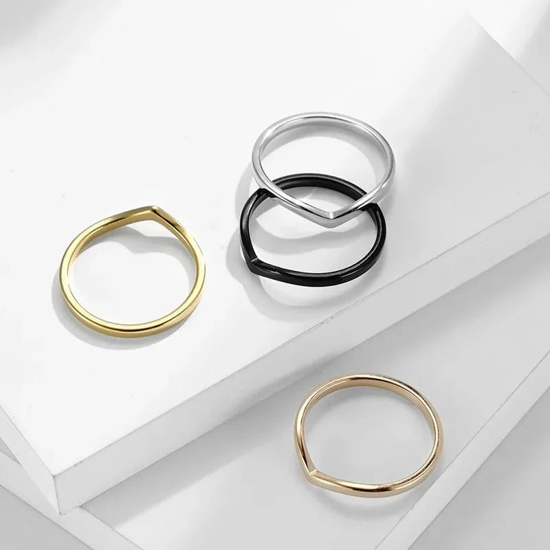 One V Shape Ring — vista laterale