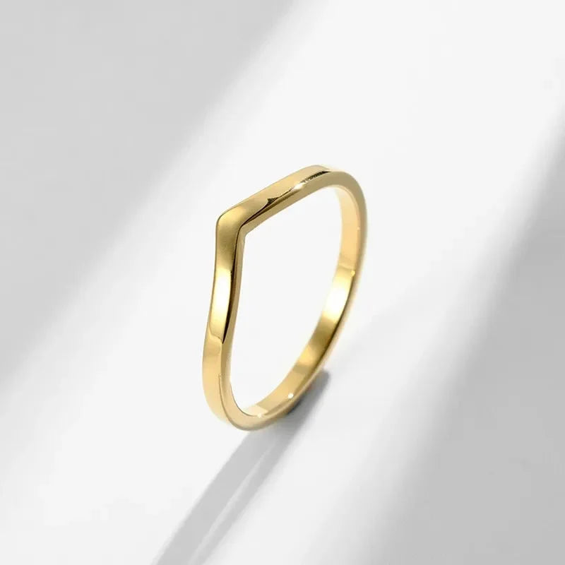 One V Shape Ring — vista frontale