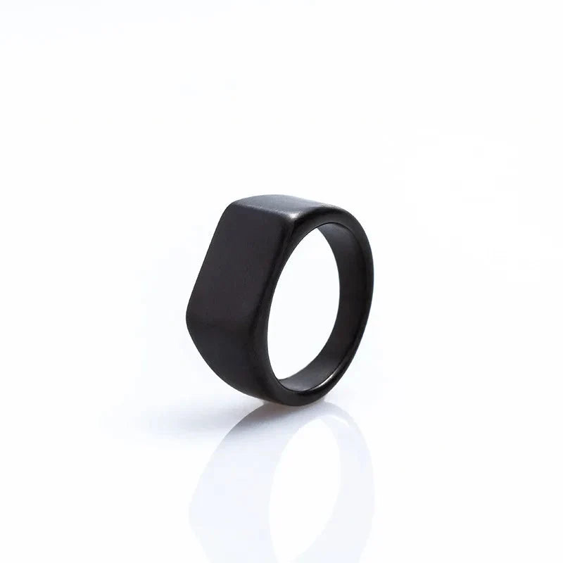 Plain Slim Rectangle Signet Ring — vista frontale